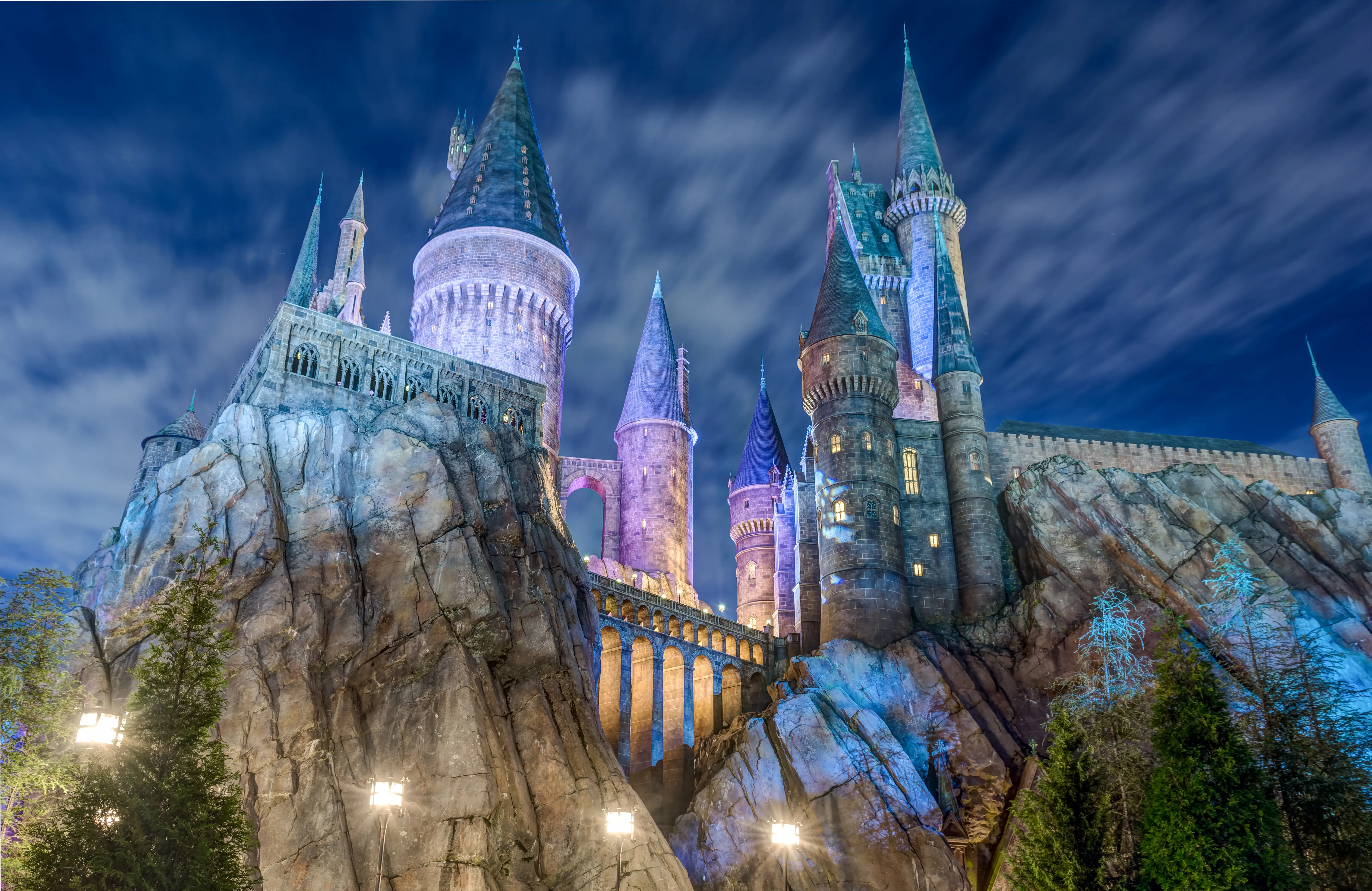 Photo of the Hogwarts Castle at Universal Orlando at night